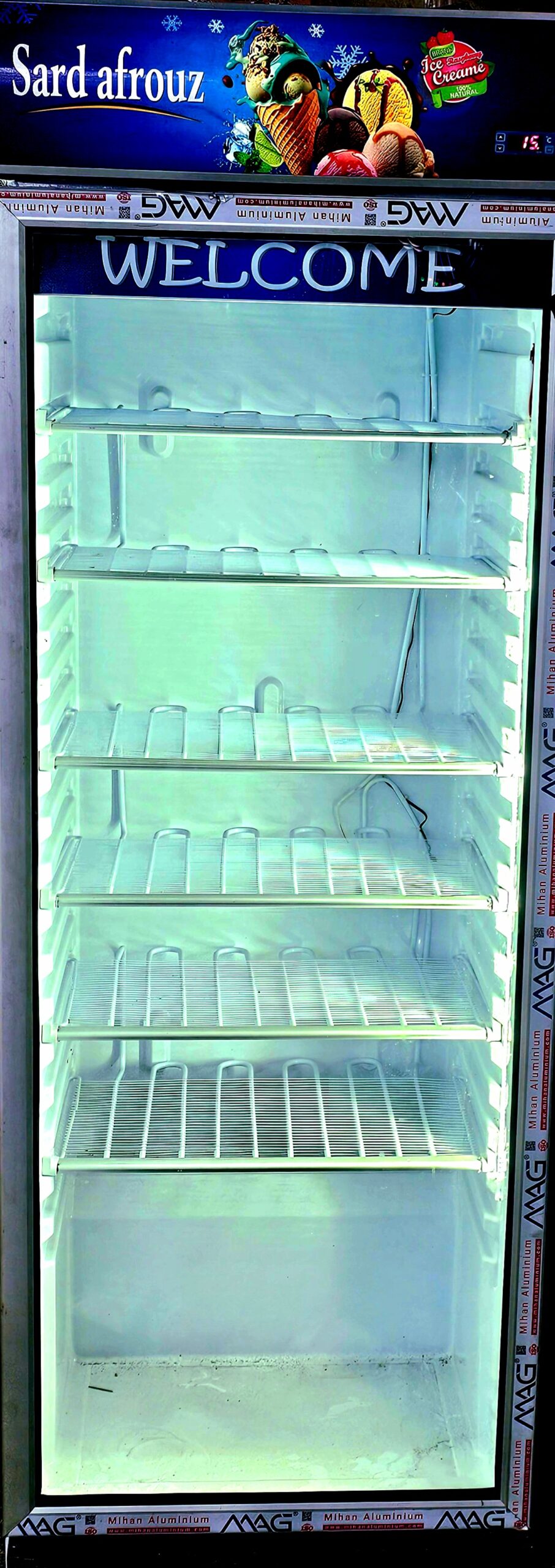 فریزر تک درب