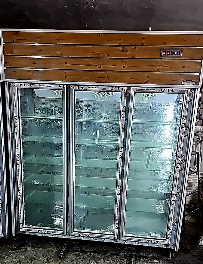 فریزر دو متری